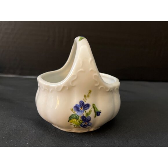 Vintage Hand Painted Ceramic Basket and 2 Porcelain Tea Cups Flowers Gold Gilt - Picture 6 of 11